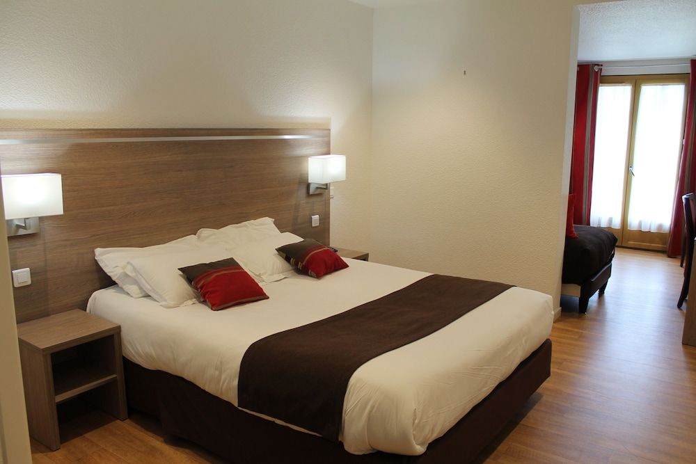 Hôtel de L'abbaye Family Room, Multiple Beds