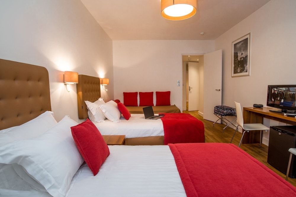 undefined Hotel De France 4