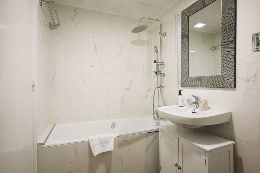 Des Congrès et Festivals Comfort Double Room, 1 Double Bed 9