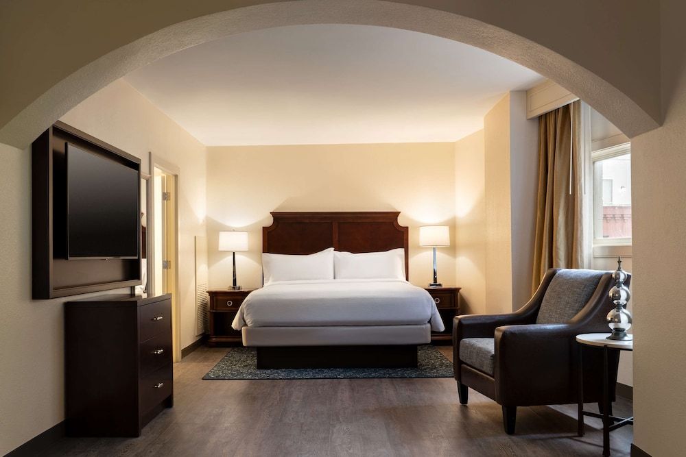 Presidential Suite, 1 King Bed, Non Smoking