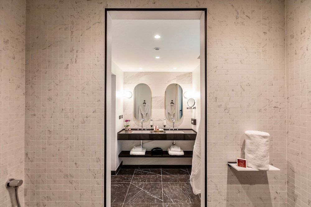 Best Western Plus Crystal, Hotel & Spa Exclusive Suite, 1 King Bed, Non Smoking, Terrace (Twin bed on request;with Sofabed) 3