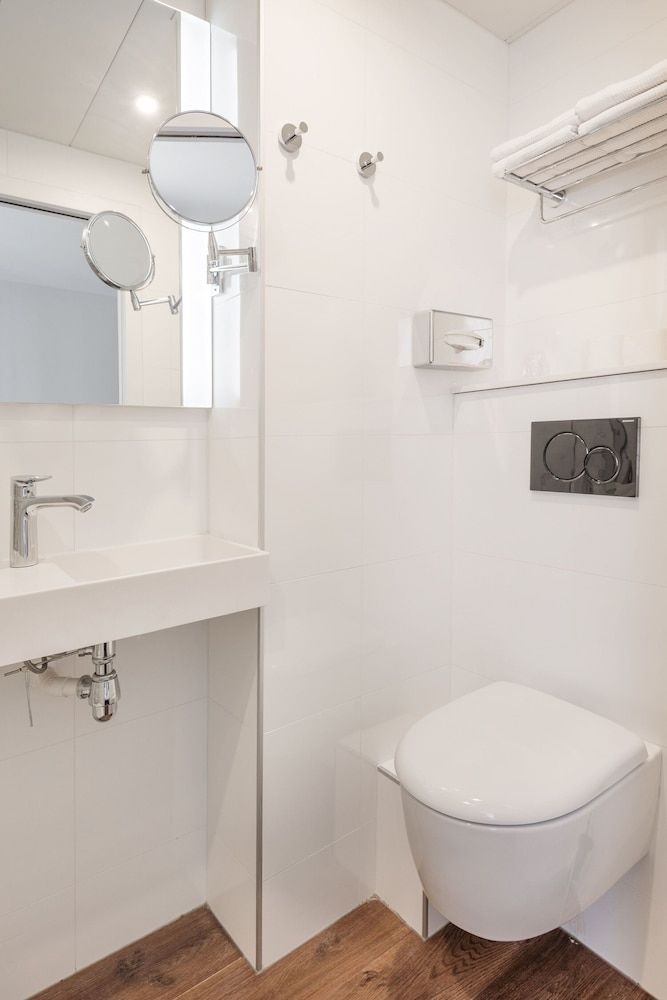 Courcelles Médéric Double Room 12