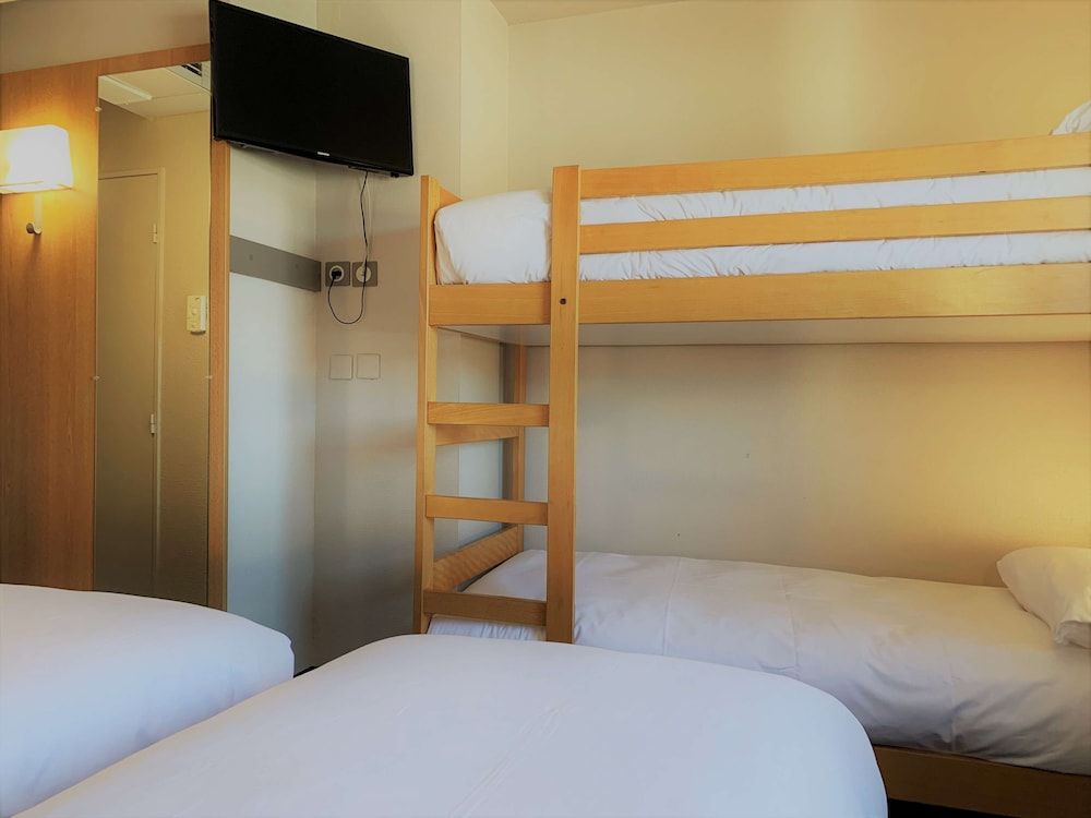 Kyriad Direct Clermont Ferrand Nord - Gerzat Standard Room, Multiple Beds 2
