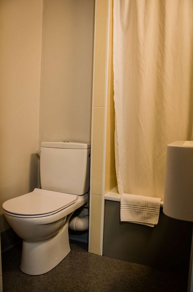 Kyriad Direct Clermont Ferrand Nord - Gerzat Standard Room, 2 Twin Beds 7