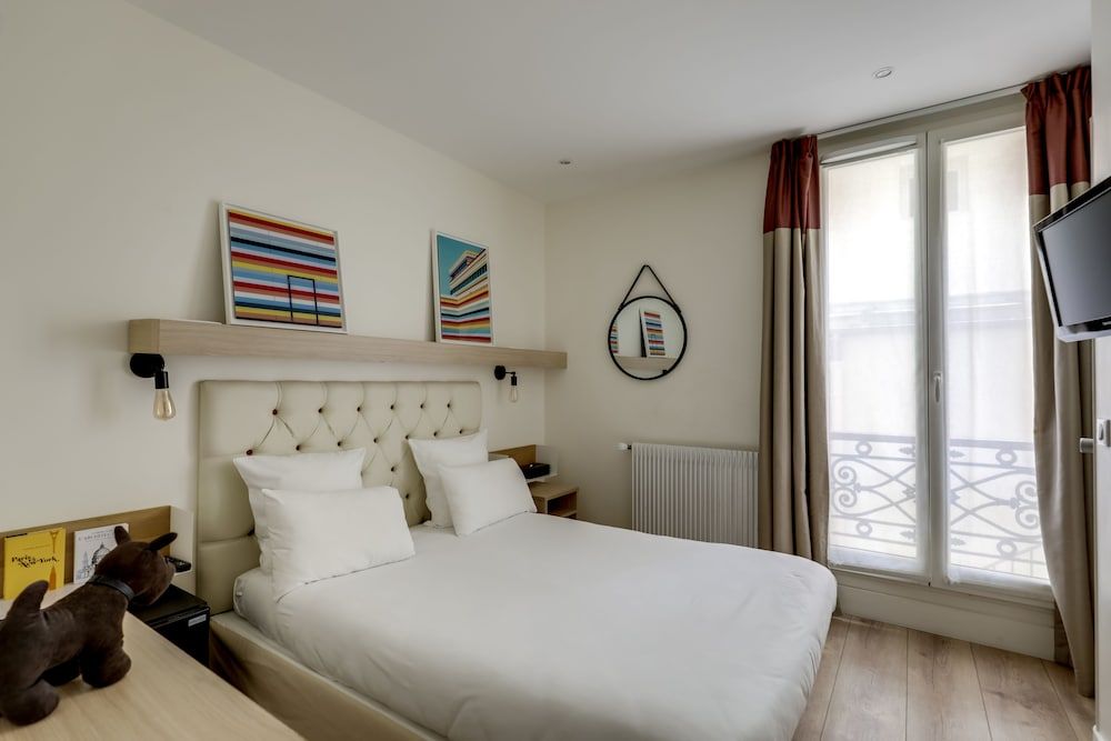 Alexandrine Opera Double Room 9