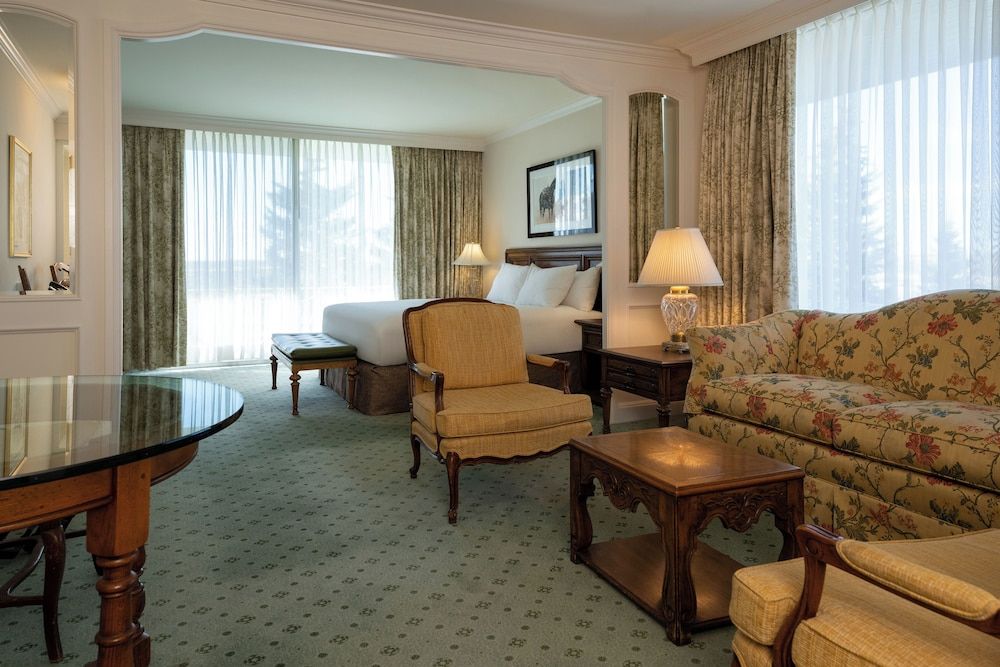 Little America Hotel Deluxe Room, 1 King Bed 12