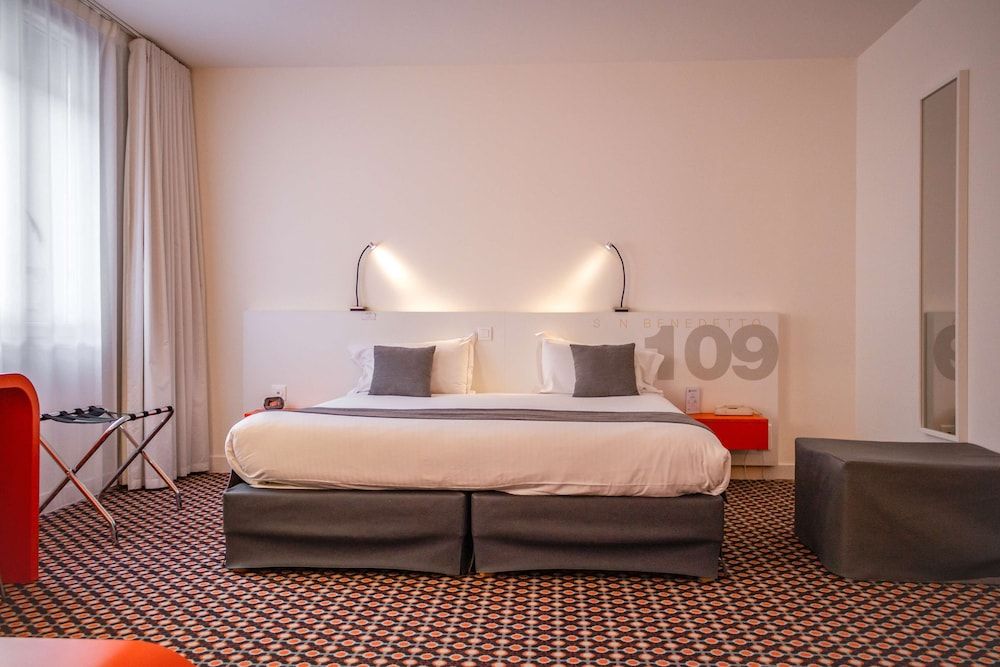 Superior Room, 1 King Bed, Non Smoking