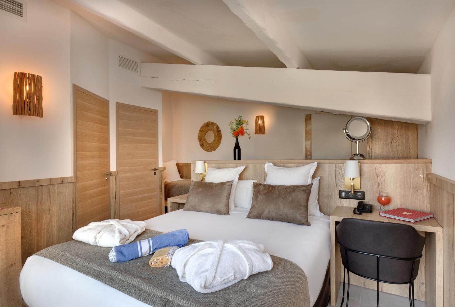Superior Triple Room with Terrace
