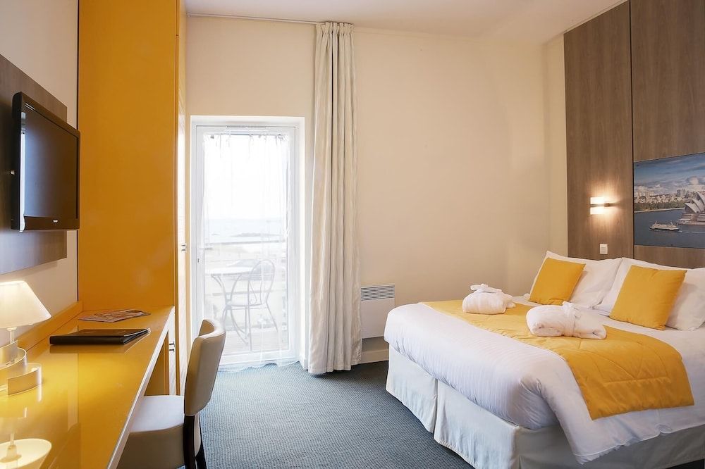 Best Western Plus Les Terrasses De Brehat Superior Room, 1 Queen Bed, Non Smoking, Sea View (Twin bed on request) 4