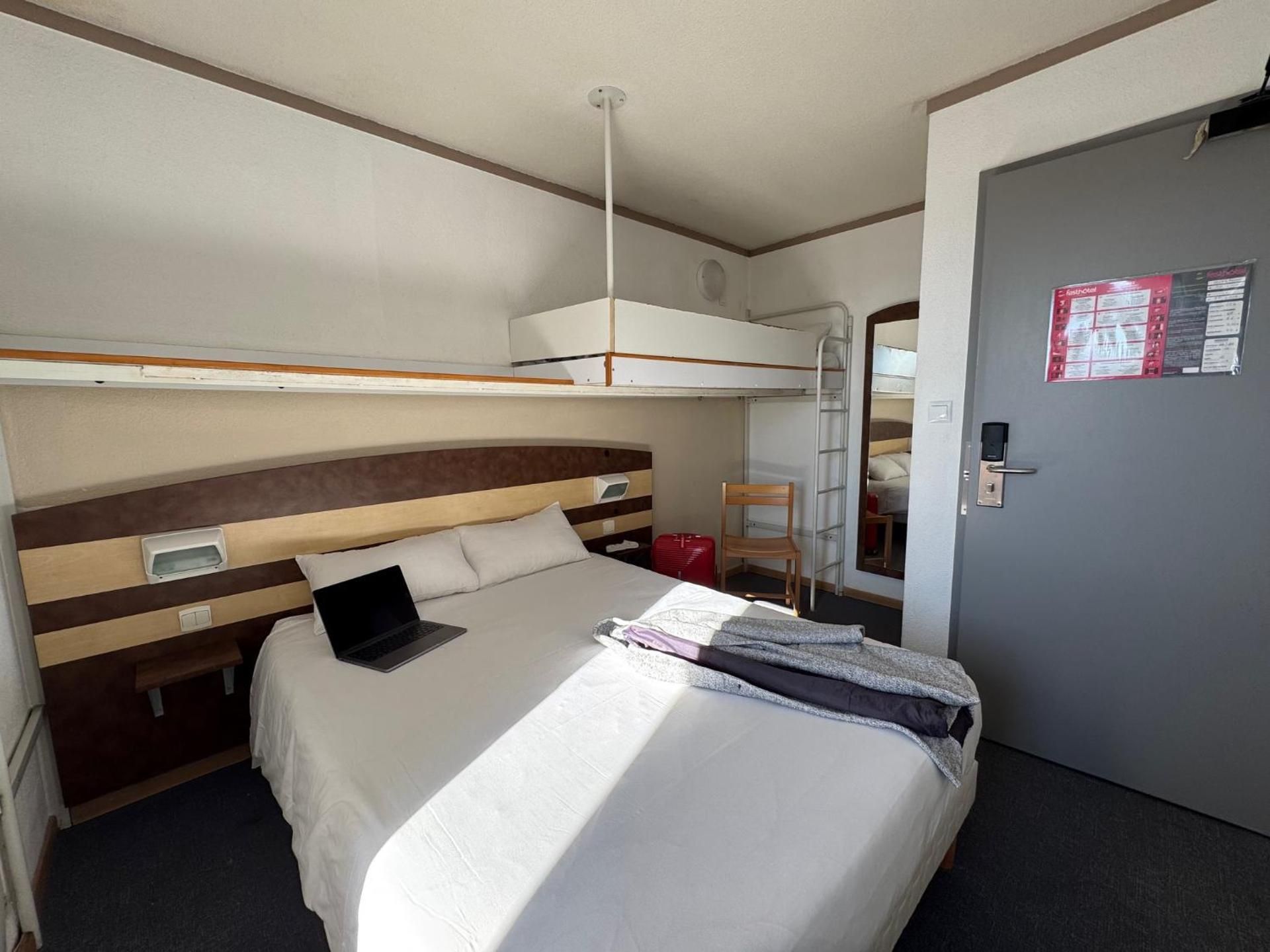 Triple Room with Bathroom