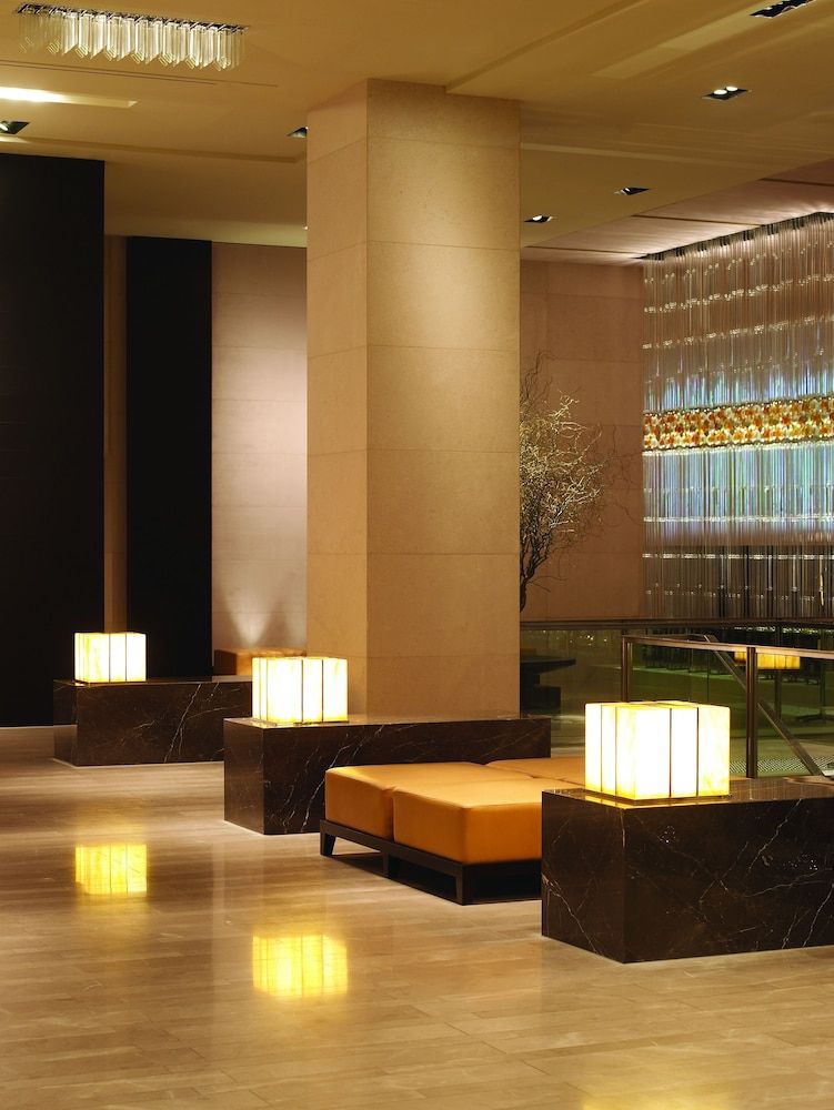 undefined Grand Hyatt Melbourne