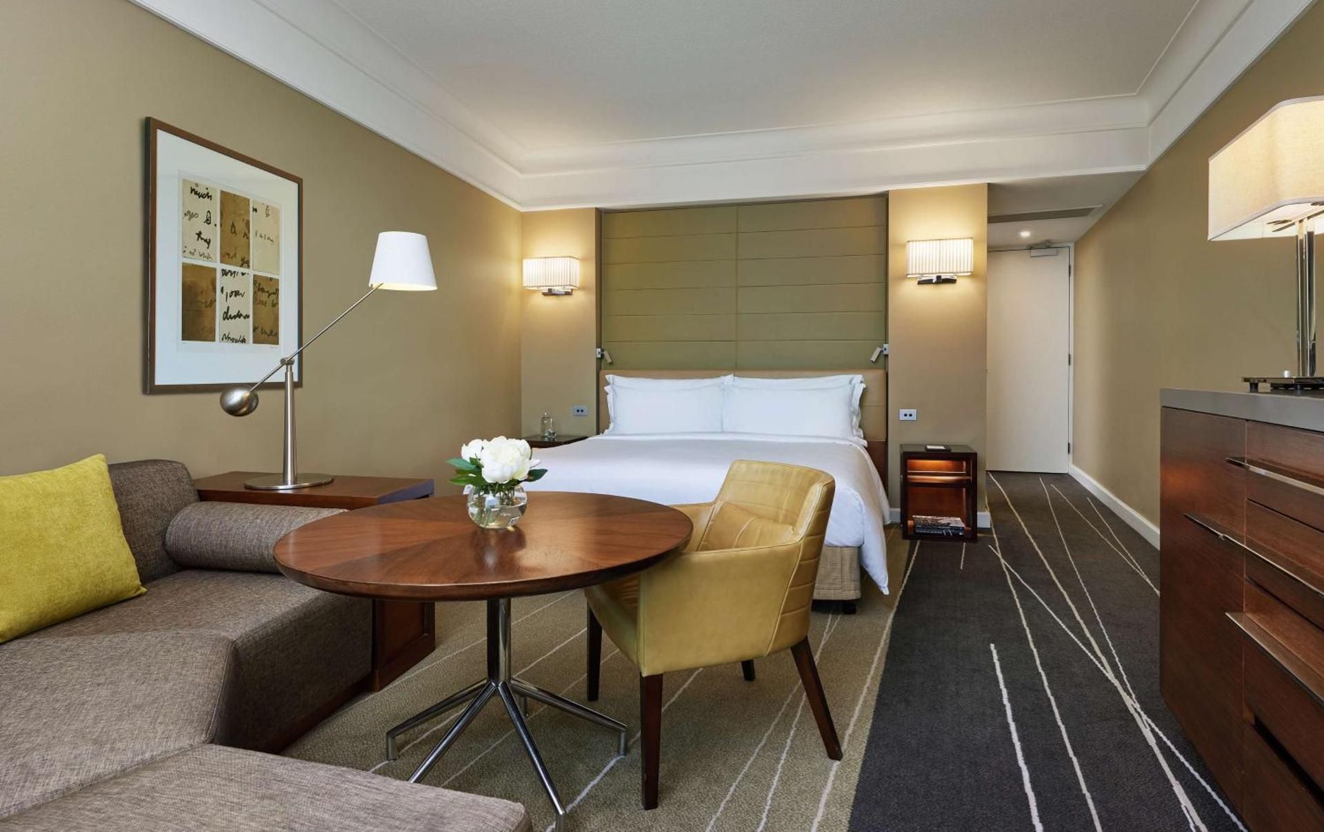 undefined Grand Hyatt Melbourne 10
