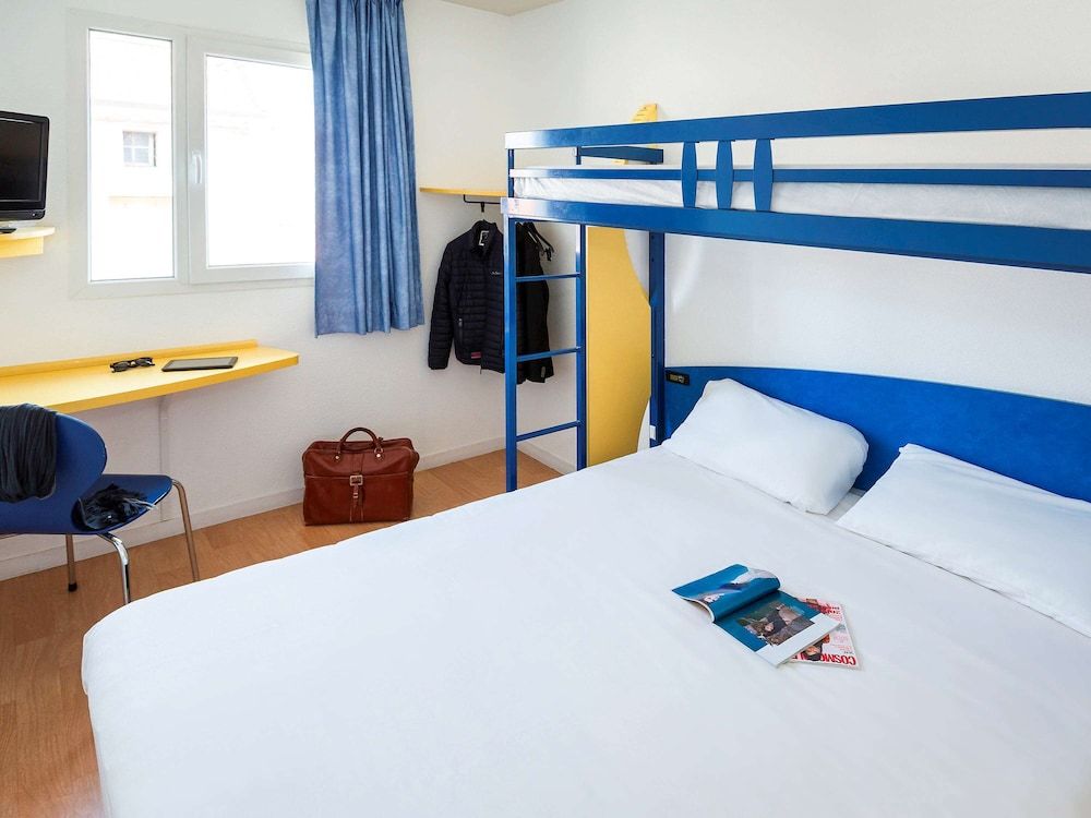 Triple Room, Multiple Beds