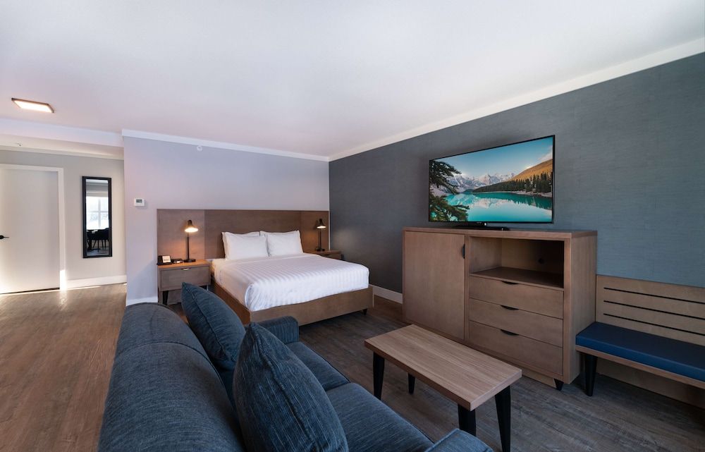 Suite, 2 Queen Beds, Non Smoking, Kitchenette (Living Room;with Single Sofabed)