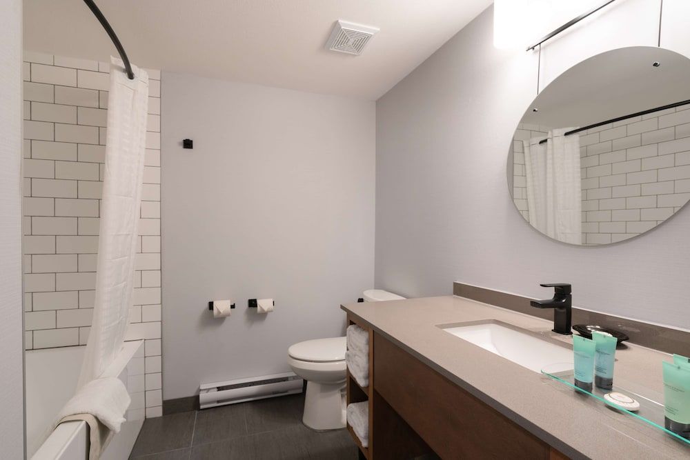 undefined Prestige Kamloops Hotel, WorldHotels Crafted 10