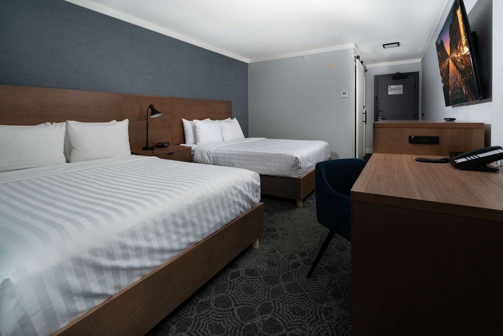 undefined Prestige Kamloops Hotel, WorldHotels Crafted 8