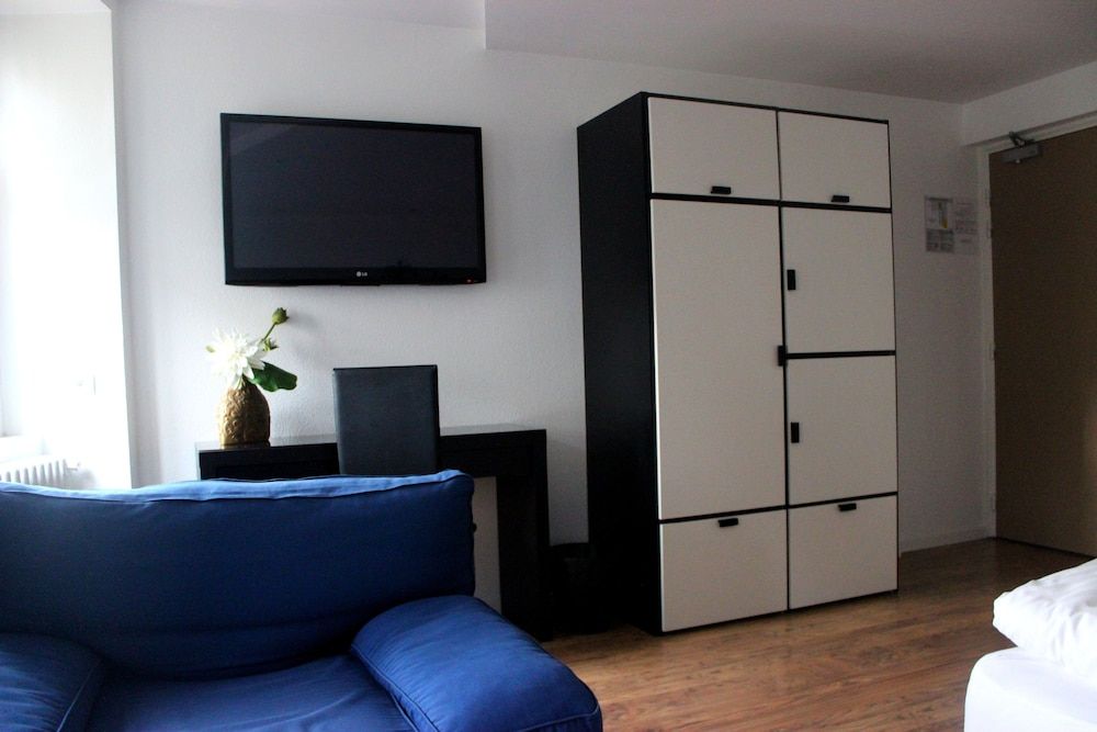 Hôtel La Maison Rouge Superior Twin Room 4