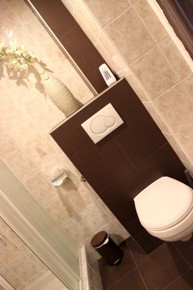 Hôtel La Maison Rouge Family Triple Room 3