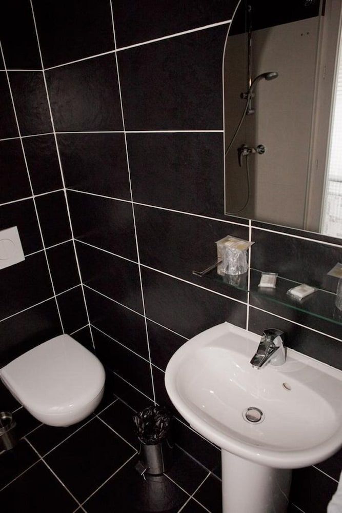 Royal Wagram Classic Room 11