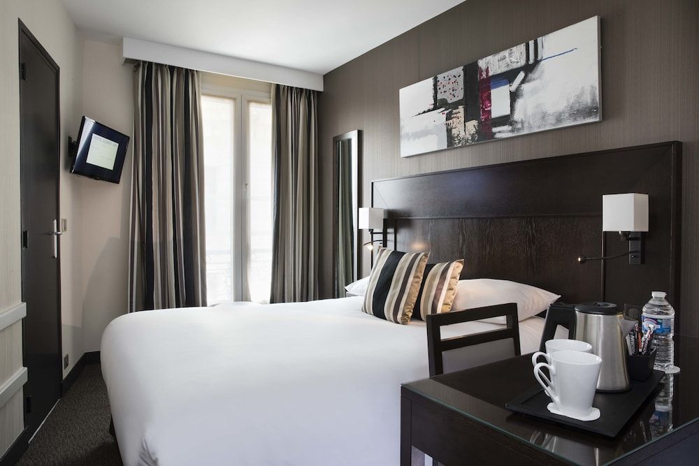 Hotel Albert 1er Paris Lafayette Double Room 3