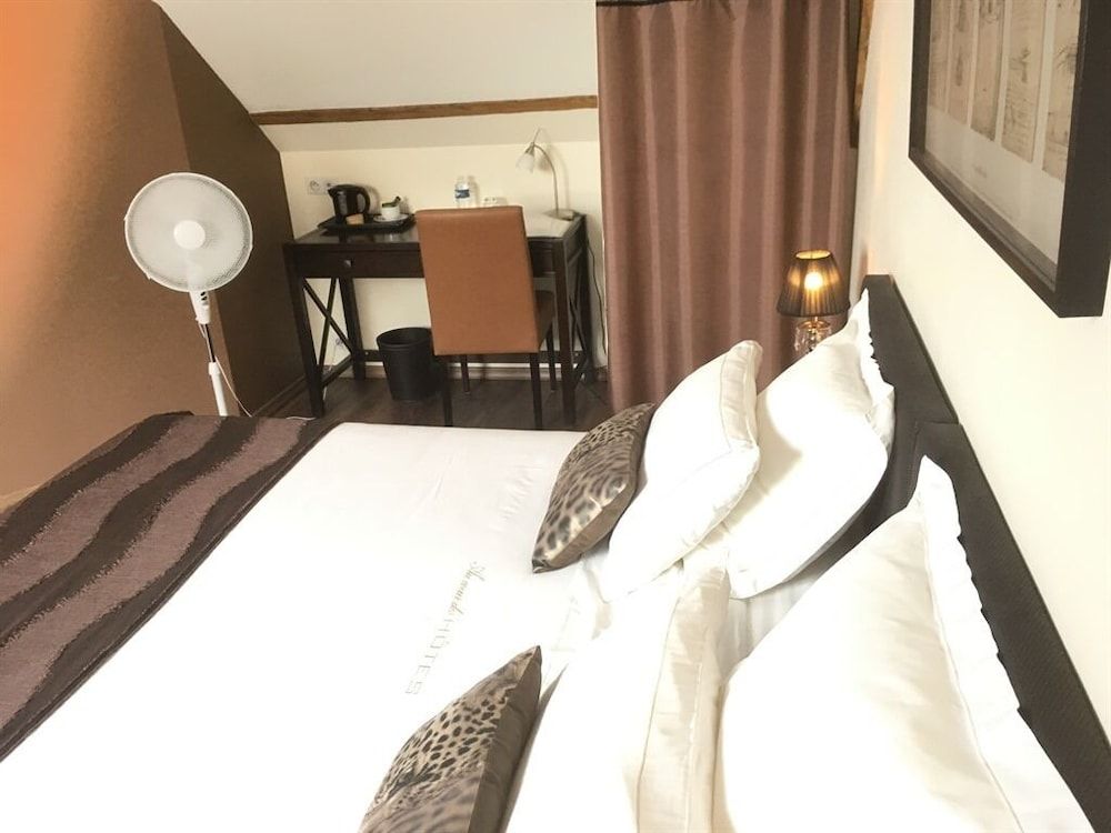 Superior Double or Twin Room, Private Bathroom (Coeur de Loup)