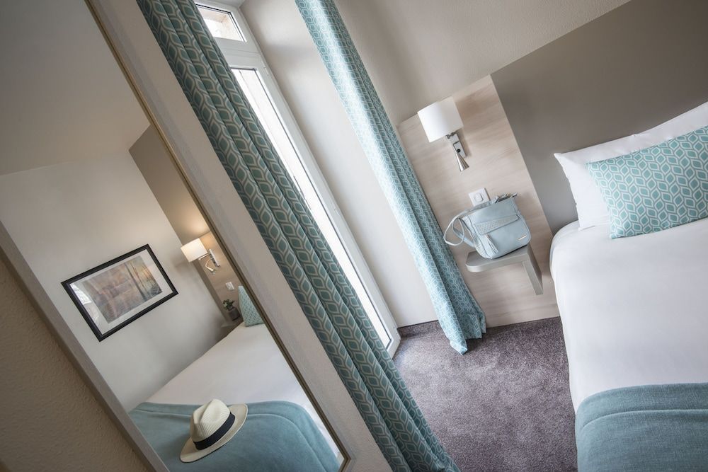 Hôtel du Midi Standard Twin Room 6