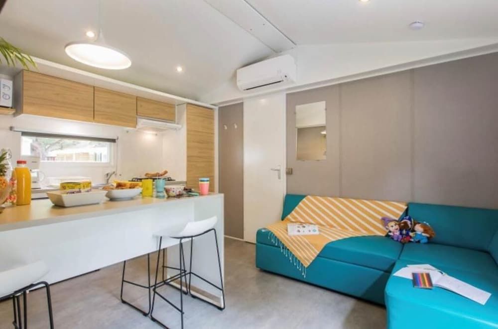 Deluxe Mobile Home