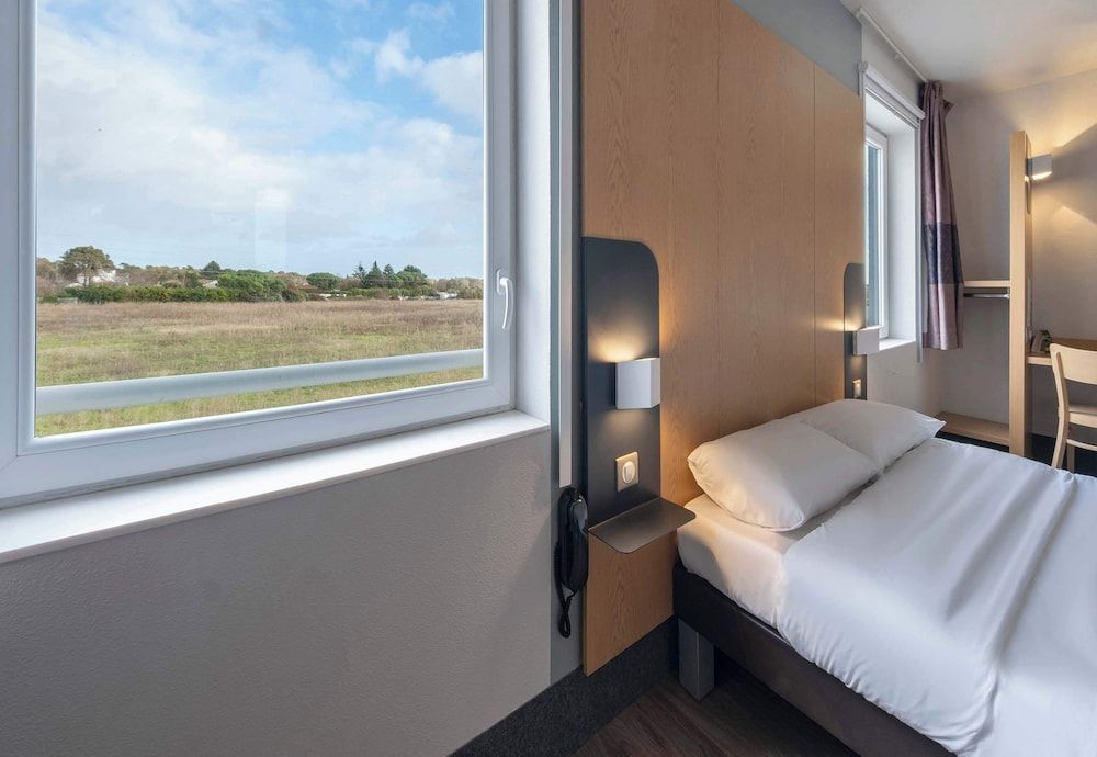 B&B HOTEL Royan La Palmyre Double Room, Accessible 2