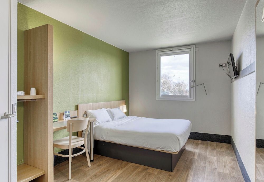 B&B HOTEL Clermont-Ferrand Gerzat 1 Double Room, Accessible, Non Smoking 2