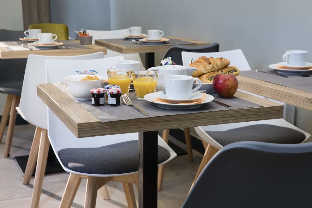 undefined Hotel Moulin Vert 8