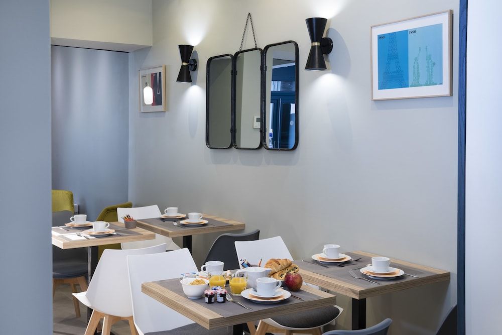 undefined Hotel Moulin Vert 10