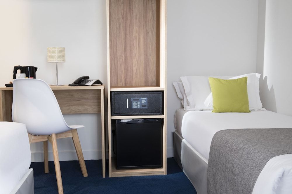 undefined Hotel Moulin Vert 10