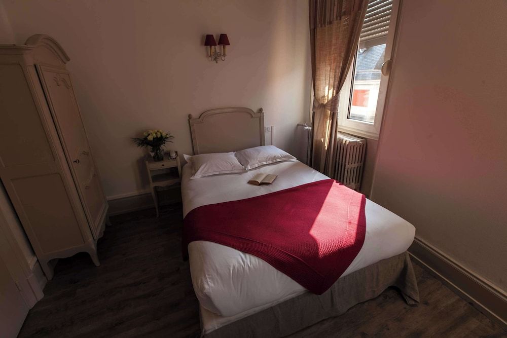 Brit Hotel Bristol Montbéliard Standard Single Room 2