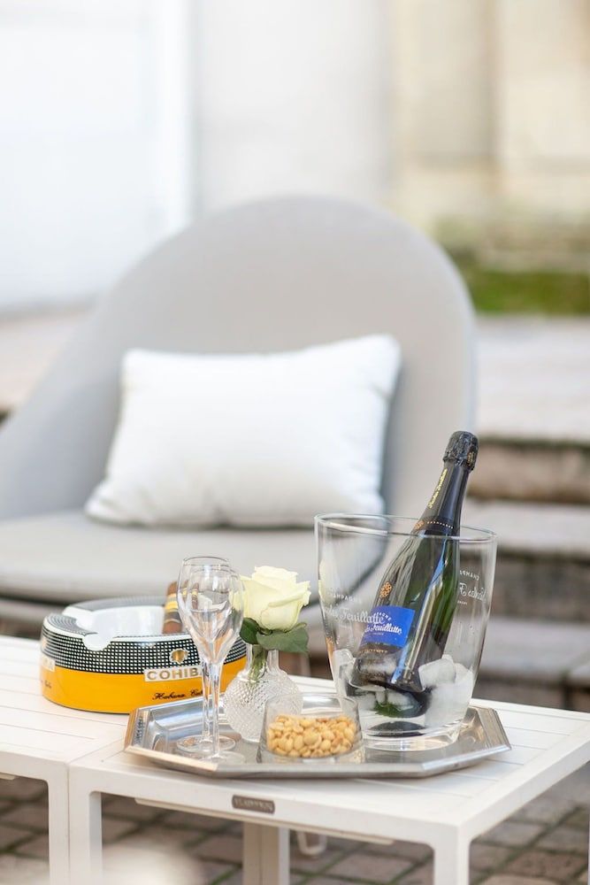 undefined Hotel Pavillon Bastille 6