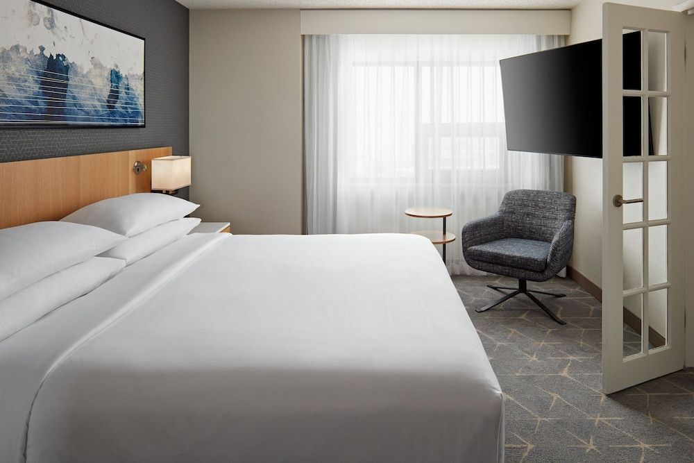 undefined Delta Hotels by Marriott Calgary Airport In-Terminal 2