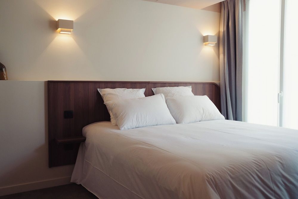 undefined Lala Hotel 4