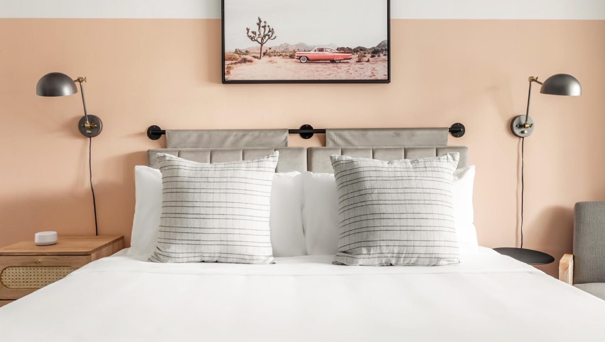 1 King Bed Non-Smoking