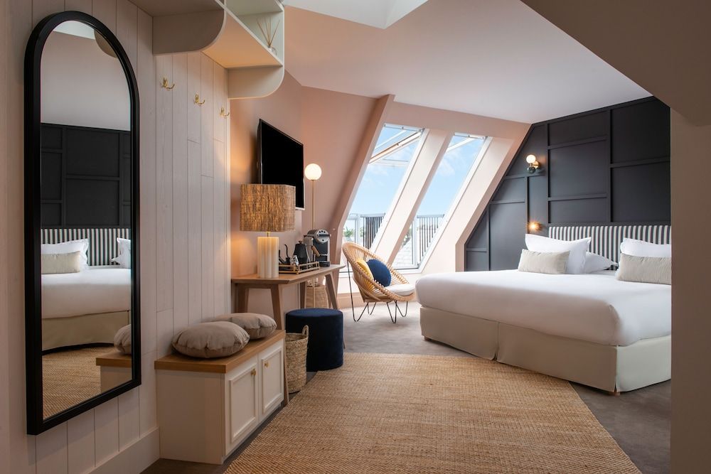 Le Celtique & Spa Signature Suite with Sea View