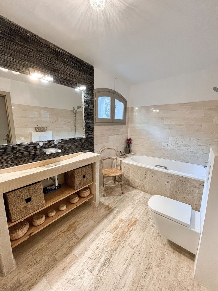 Le Mas des Roches Luxury Suite, Ensuite, Garden View (Terrasse ombragée King) 8