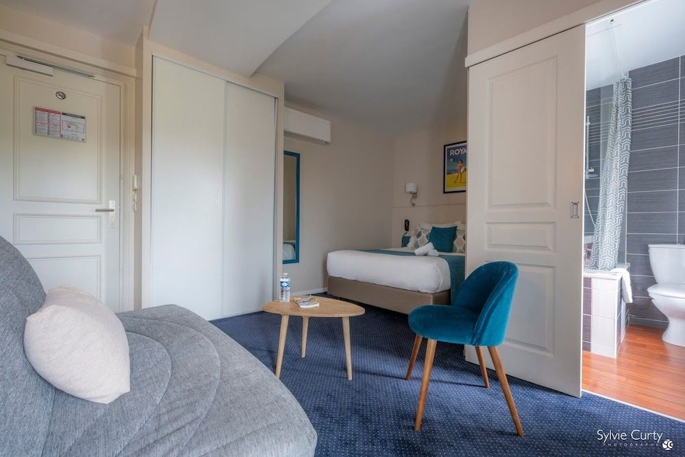 Un Hôtel sur le Port Superior Room 6