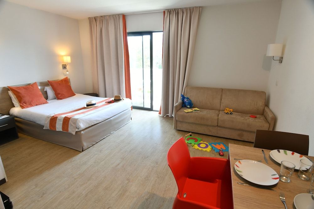 Appart Hôtel Mer & Golf City Bordeaux Bruges Junior Suite (2 communicating Studios) 2