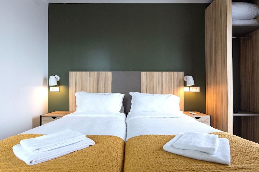 Lodge In MIS Twin Room 2