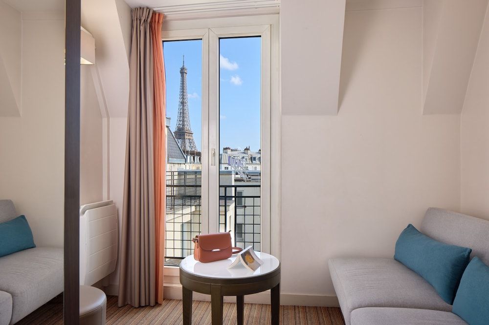 undefined Timhotel Tour Eiffel