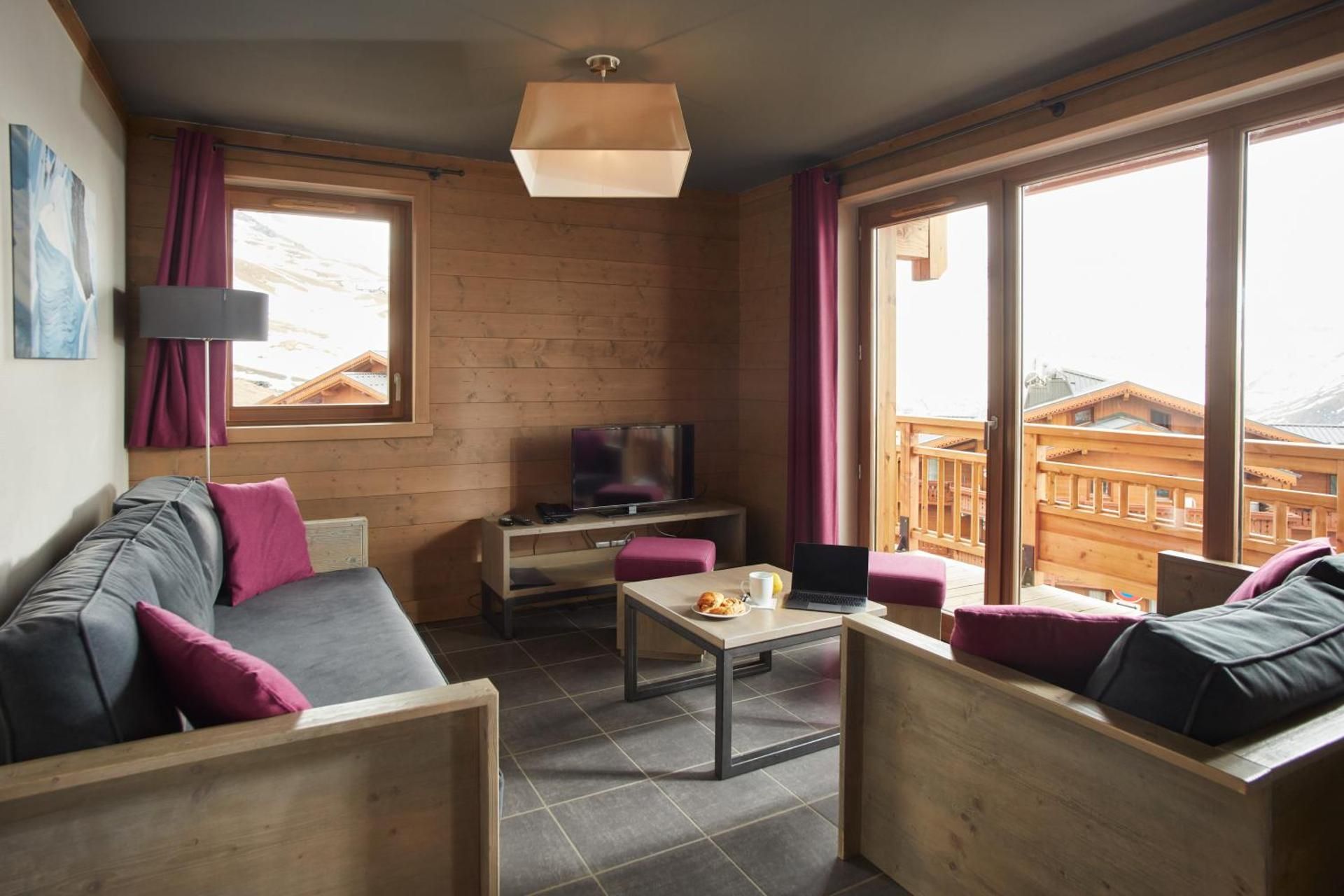 Three-Bedroom Apartment with Spa Access (7 Adults)
