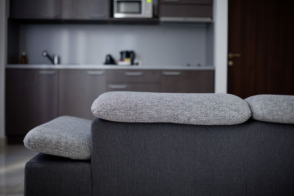 Brit Hotel de Grignan 2 bedroom Appartment 2