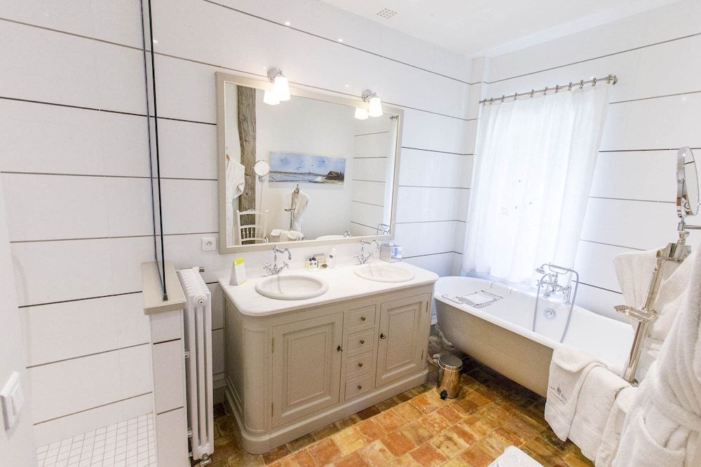 Le Clos de Grâce Junior Suite 8