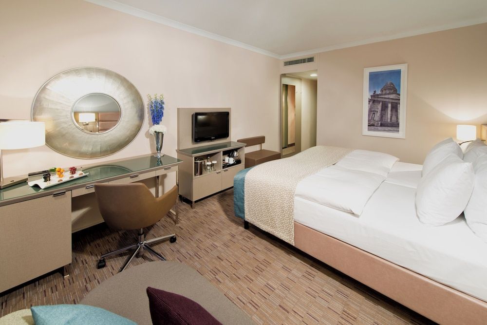 Crowne Plaza Berlin City Centre by IHG Standard Room 2