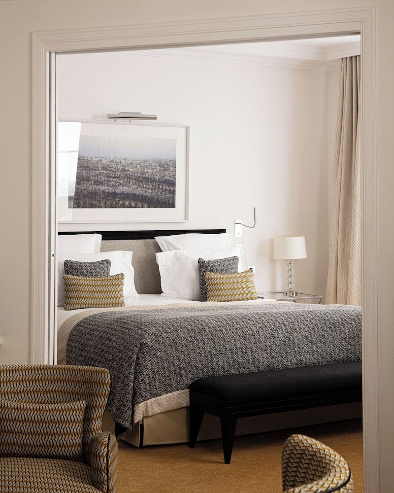 Opera Suite, Courtyard View, Balcony