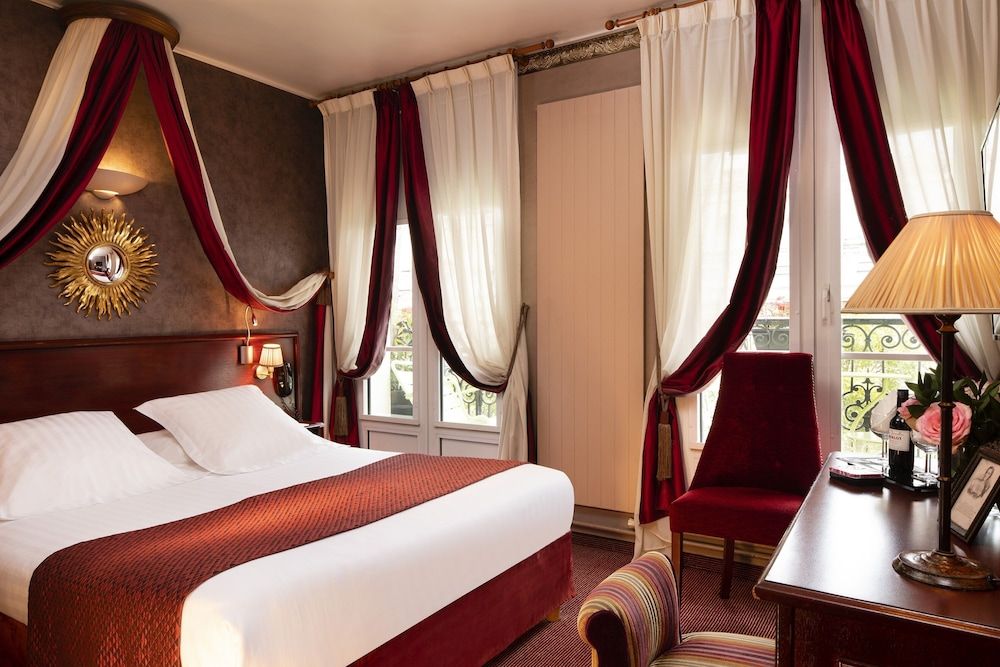 Deluxe Room with Double or Twin Bed