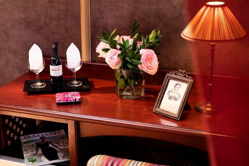 Hotel Britannique Traditional Room 7